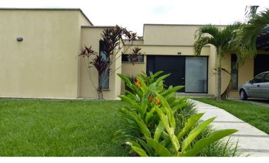 VENTA CASA CAMPESTRE VIA LA TEBAIDA AL VALLE DEL CAUCA