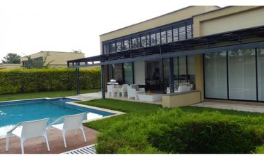 VENTA CASA CAMPESTRE VIA LA TEBAIDA AL VALLE DEL CAUCA