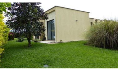 VENTA CASA CAMPESTRE VIA LA TEBAIDA AL VALLE DEL CAUCA
