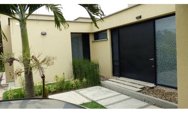 VENTA CASA CAMPESTRE VIA LA TEBAIDA AL VALLE DEL CAUCA