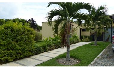 VENTA CASA CAMPESTRE VIA LA TEBAIDA AL VALLE DEL CAUCA