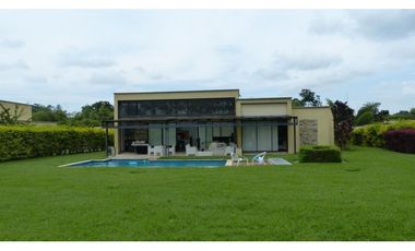 VENTA CASA CAMPESTRE VIA LA TEBAIDA AL VALLE DEL CAUCA