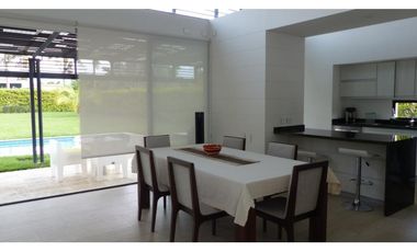 VENTA CASA CAMPESTRE VIA LA TEBAIDA AL VALLE DEL CAUCA