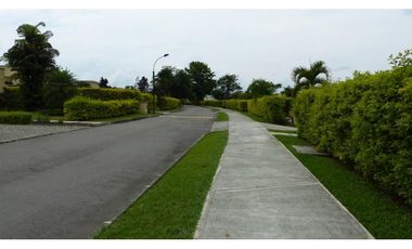 VENTA CASA CAMPESTRE VIA LA TEBAIDA AL VALLE DEL CAUCA