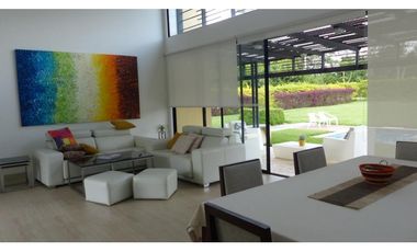 VENTA CASA CAMPESTRE VIA LA TEBAIDA AL VALLE DEL CAUCA