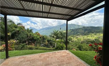 Finca en venta ubicada en Venecia colonial