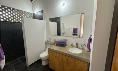 Finca en venta ubicada en Venecia colonial