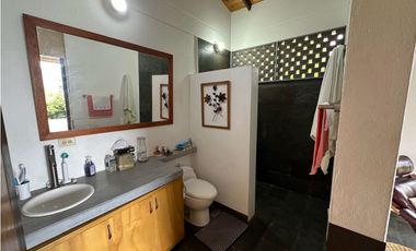 Finca en venta ubicada en Venecia colonial