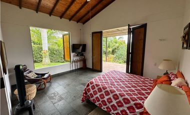 Finca en venta ubicada en Venecia colonial