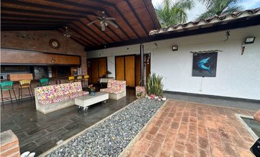 Finca en venta ubicada en Venecia colonial