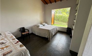 Finca en venta ubicada en Venecia colonial