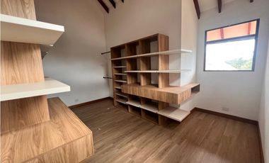 ALQUILER DE ESPECTACULAR CASA EN EL CORAZÓN DE LLANOGRANDE 12M o 10M