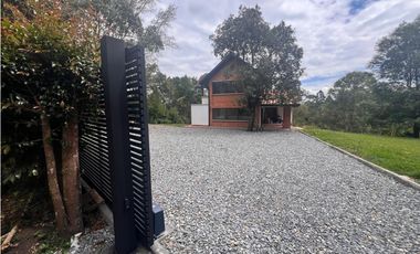 ALQUILER DE ESPECTACULAR CASA EN EL CORAZÓN DE LLANOGRANDE 12M o 10M