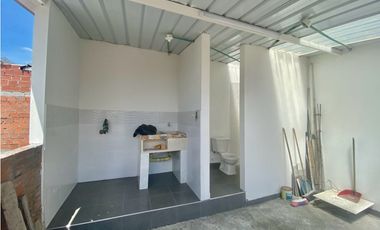 Casa bifamiliar de dos pisos más terraza en venta Barrio Nuevo Palmira