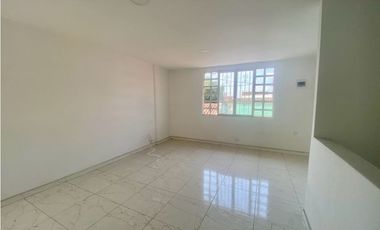 Casa bifamiliar de dos pisos más terraza en venta Barrio Nuevo Palmira
