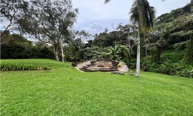 CASA EN PARCELACION EL RETIRO VIA CARABANCHEL