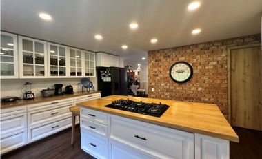 CASA EN PARCELACION EL RETIRO VIA CARABANCHEL