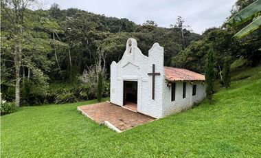 CASA EN PARCELACION EL RETIRO VIA CARABANCHEL