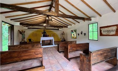 CASA EN PARCELACION EL RETIRO VIA CARABANCHEL