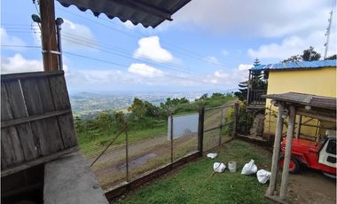 Ecohotel apuerta cerrada para la venta en la bella Pereira!!