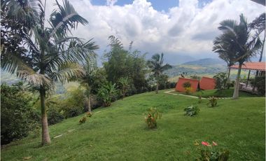 Ecohotel apuerta cerrada para la venta en la bella Pereira!!