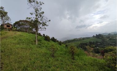 Lote con vista panorámica para la venta en la bella Pereira