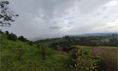 Lote con vista panorámica para la venta en la bella Pereira