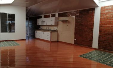 VENTA DE CASA DE 3 PISOS INDEPENDIENTES CIRO VELAZCO - JAMUNDI
