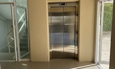 Se renta departamento en Park Towers, Playas de Tijuana