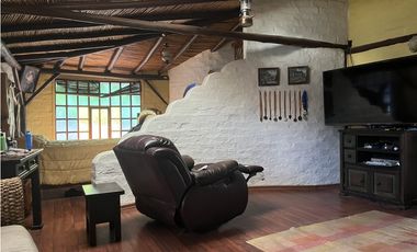Venta de Quinta Amueblada, Azogues, Guapán, Sector Aguilán, 2070m²