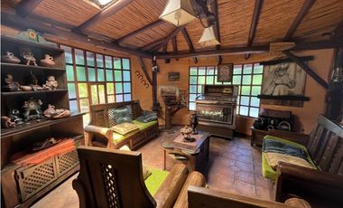 Venta de Quinta Amueblada, Azogues, Guapán, Sector Aguilán, 2070m²