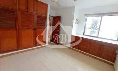 CASA EN VENTA BARRIO URBINA|1754