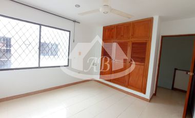 CASA EN VENTA BARRIO URBINA|1754