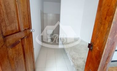 CASA EN VENTA BARRIO URBINA|1754