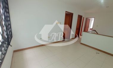 CASA EN VENTA BARRIO URBINA|1754