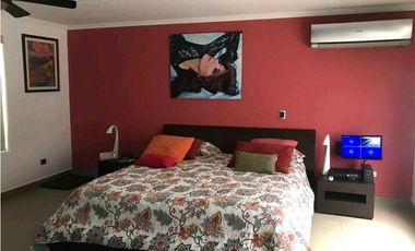 CASA  DUPLEX EN OBARRIO REMODELADA CON PATIO 4REC 4.5B CBE 441M2