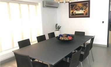 CASA  DUPLEX EN OBARRIO REMODELADA CON PATIO 4REC 4.5B CBE 441M2