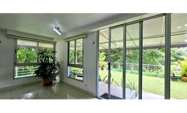 CASA  DUPLEX EN OBARRIO REMODELADA CON PATIO 4REC 4.5B CBE 441M2