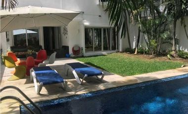 CASA  DUPLEX EN OBARRIO REMODELADA CON PATIO 4REC 4.5B CBE 441M2