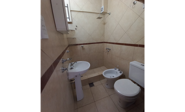 DEPARTAMENTOS 2 Y 3 AMB SOBRE AV. VENEZUELA