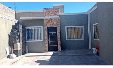 VENTA- CASA TIPO DEPARTAMENTO NUEVA-GUAYMALLEN-MENDOZA