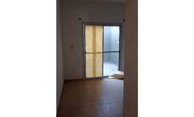 VENTA- CASA TIPO DEPARTAMENTO NUEVA-GUAYMALLEN-MENDOZA
