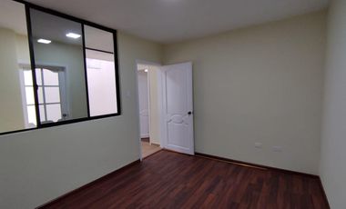 Casa Rentera de Oportunidad, 5 departamentos y 2 locales comerciales, El Ejido, Quito