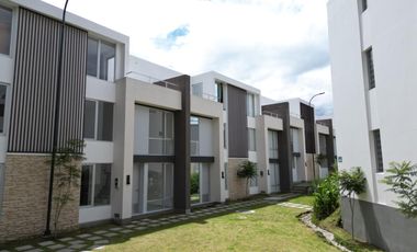 Casas VIP en venta, de 2 y 3 habitaciones dentro de Urbanización