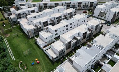 Casas VIP en venta, de 2 y 3 habitaciones dentro de Urbanización