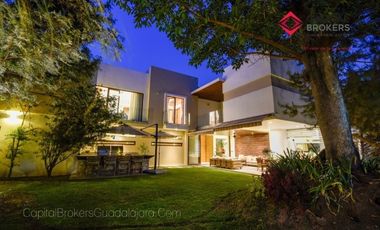 Casa en Venta en Reserva Real Con Alberca Por Zona Andares Terminados de Lujo