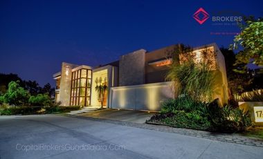 Casa en Venta en Reserva Real Con Alberca Por Zona Andares Terminados de Lujo