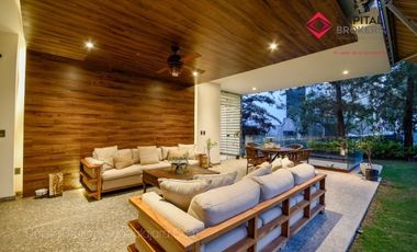 Casa en Venta en Reserva Real Con Alberca Por Zona Andares Terminados de Lujo