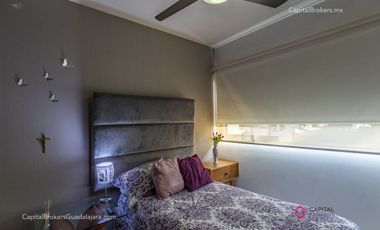 Casa en venta de lujo Fraccionamiento  Colinas Virreyes frente Puerta  las Lomas