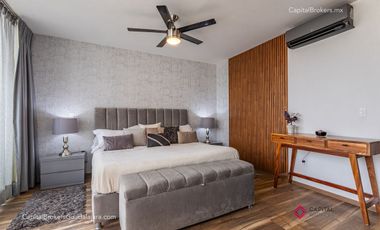 Casa en venta de lujo Fraccionamiento  Colinas Virreyes frente Puerta  las Lomas